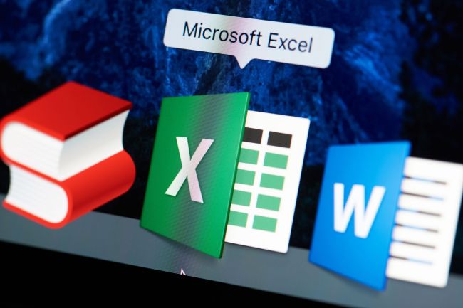 Excel: Copilot erlaubt Formeln für mehrere Spalten mit einem Prompt