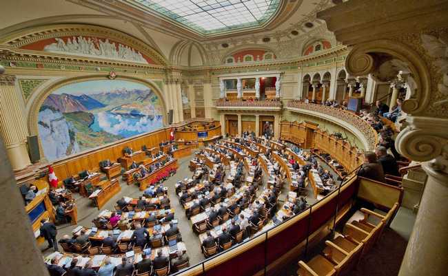 Parlament spricht sich für elektronische Steuererklärung und SAP-Migration aus