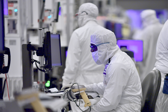 Intel startet Produktion von 10-nm-Chips noch 2017
