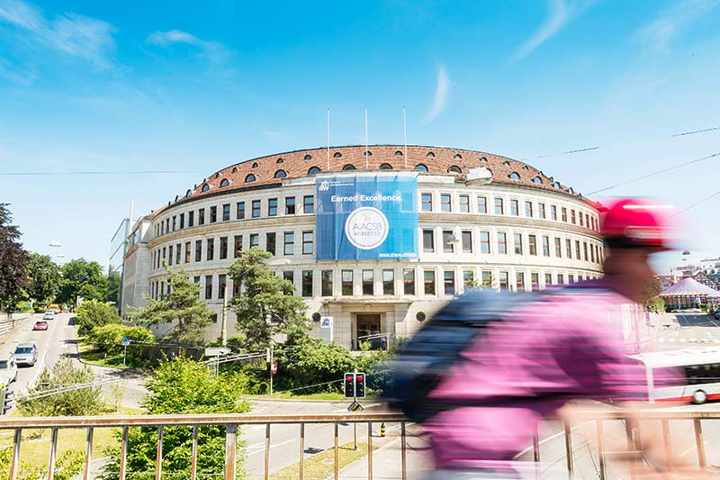 Schweizer stehen beim Staat auf E-Services