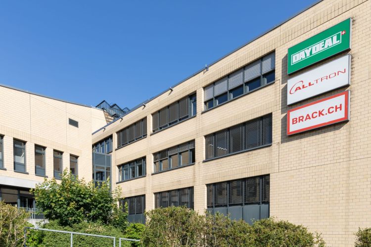 Brack: IT-Angestellte müssen sich auf ihre Stelle neu bewerben
