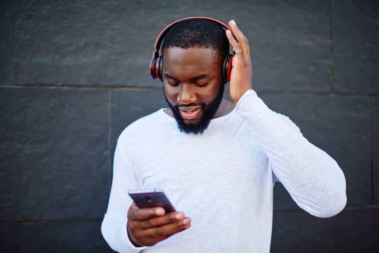 Sicherheitslücke: Bluetooth-Kopfhörer können gekapert werden