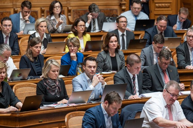 Passwort-Leaks: Parlamentarier missachten Sicherheitsrichtlinien