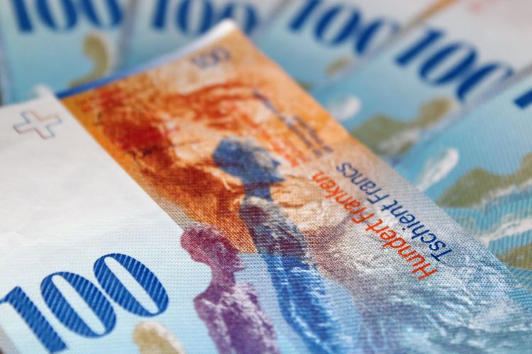 Salärstudie 2025: Medianlohn im ICT-Sektor steigt nur moderat