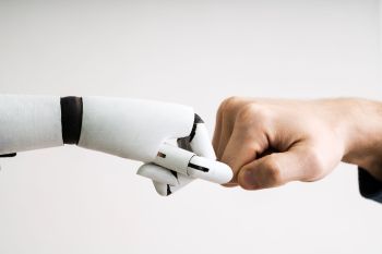 Microsofts Vision: Die KI arbeitet, der Mensch managt nur noch