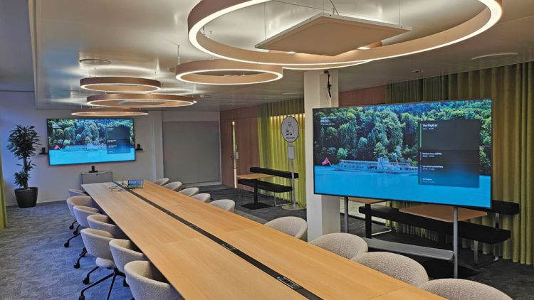 Der Meeting-Raum wird zum smarten Hybrid-Hub
