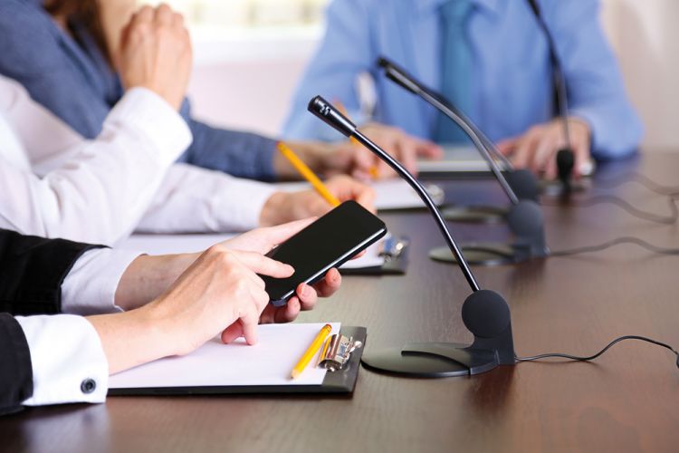 Sicherheit und Daten­schutz in Meetings