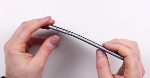 Verbogene iPhones: Apple wiegelt ab