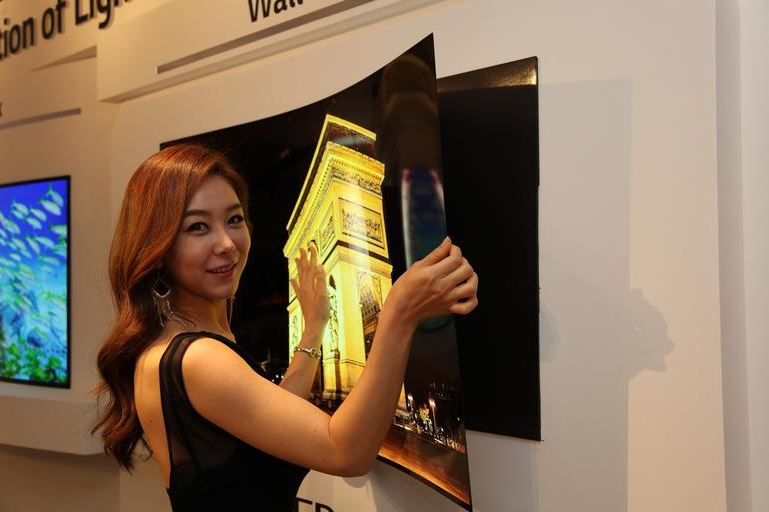 LG präsentiert biegbaren OLED-TV
