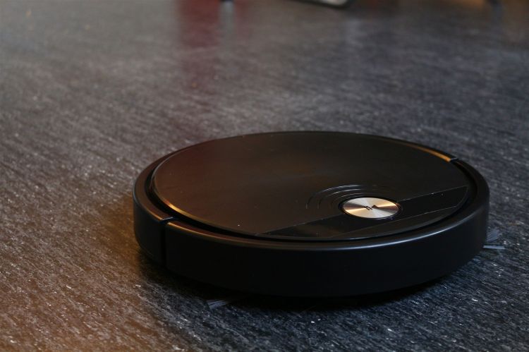 Roboter-Staubsauger: Ein Staubsauger, der Dreck macht