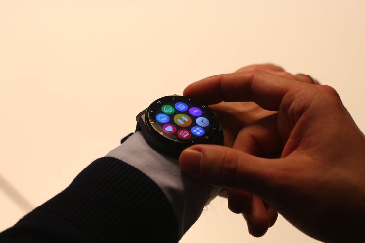 CLCEY TK20 Smartwatch: Die Uhr, die gerne alles wäre