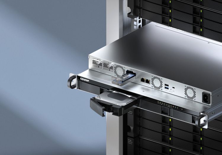 Qnap TS-h765eU: Kompaktes 4-Bay-Rackmount-NAS