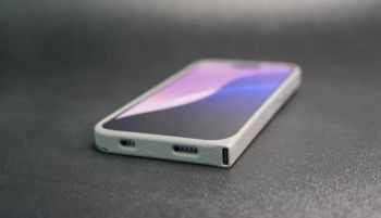 Aus Schweizer Produktion: USB-C-Hülle für Lightning-iPhones