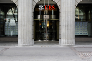 Update: UBS will von Blackberry zu iPhone wechseln